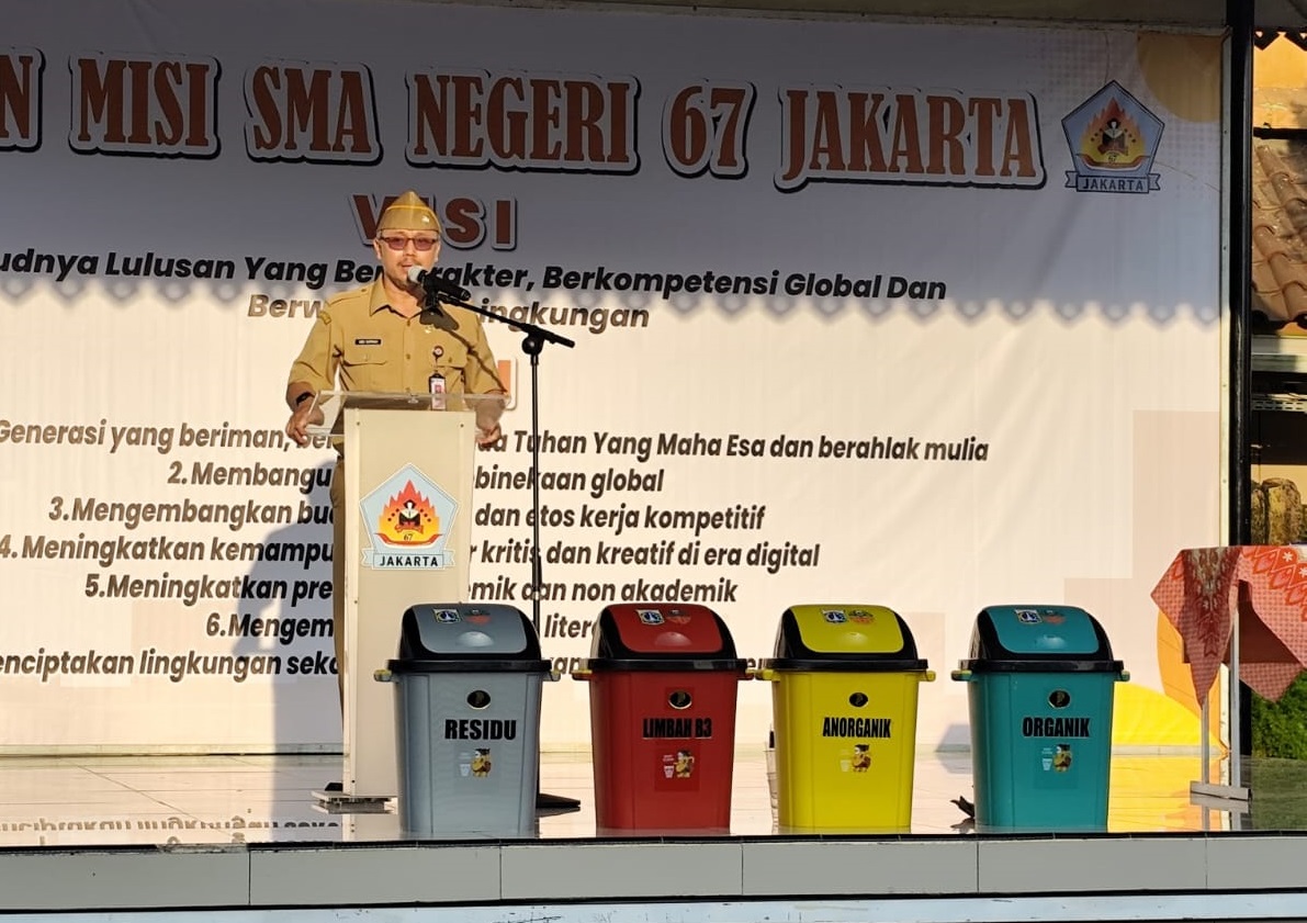 Deklarasi Pemilahan Sampah dan Pengukuhan Kader Adiwiyata Deklarasi Pemilahan Sampah dan Pengukuhan Kader Adiwiyata